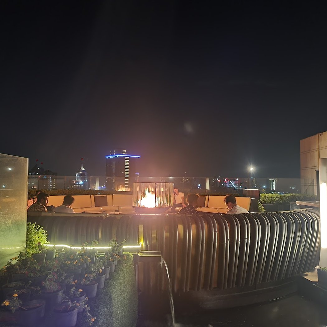 The Ritz-Carlton Bar 3