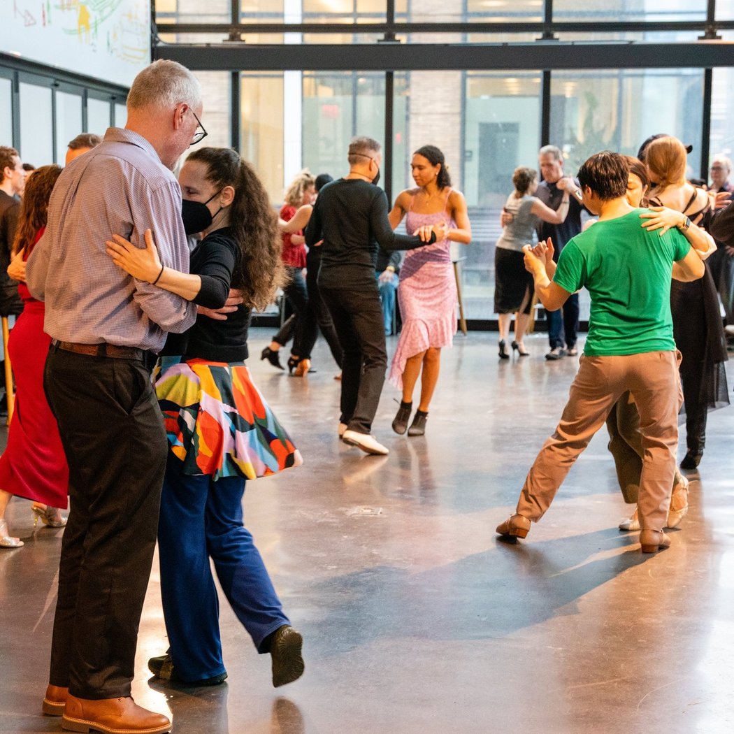 Intro to Tango with TriANGulO 1