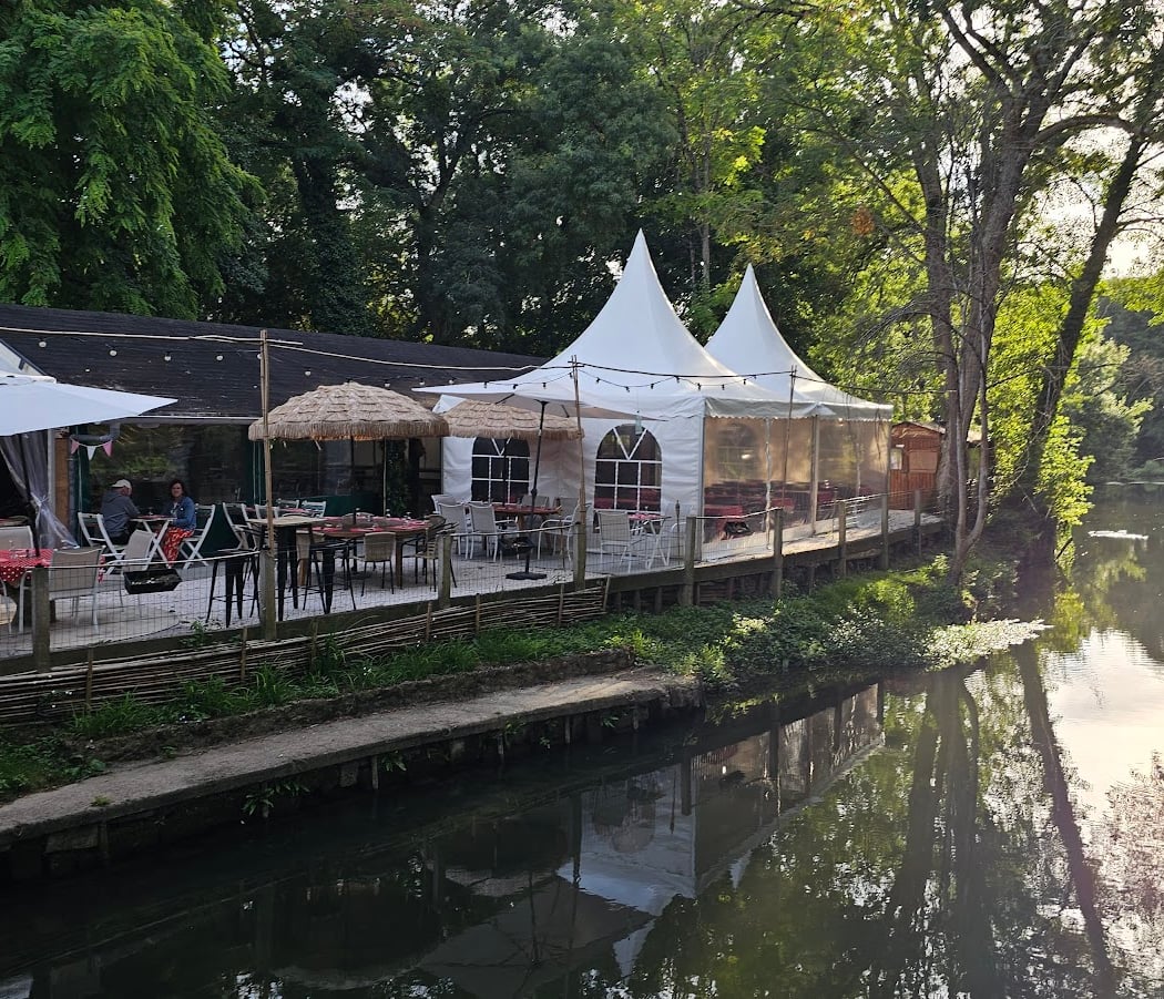 la guinguette des îles de Troo 1