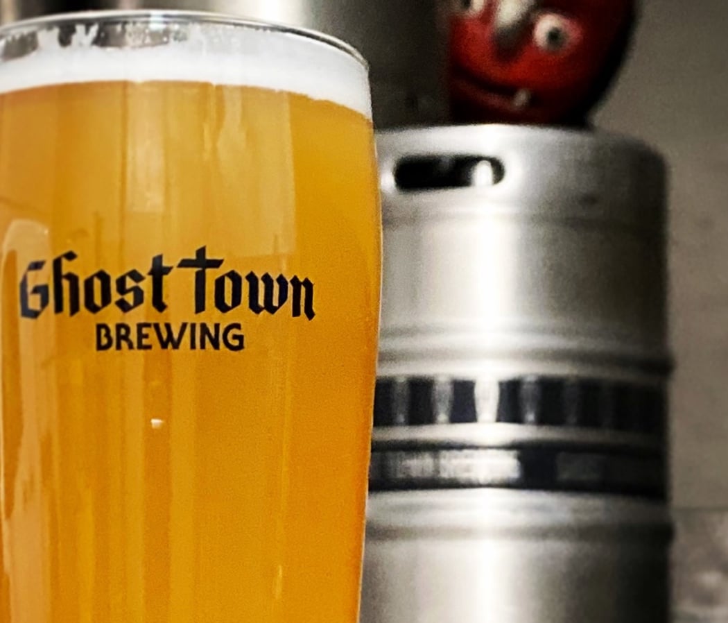 8 Ghost Town taps, Nashville hot chicken, and wings 1