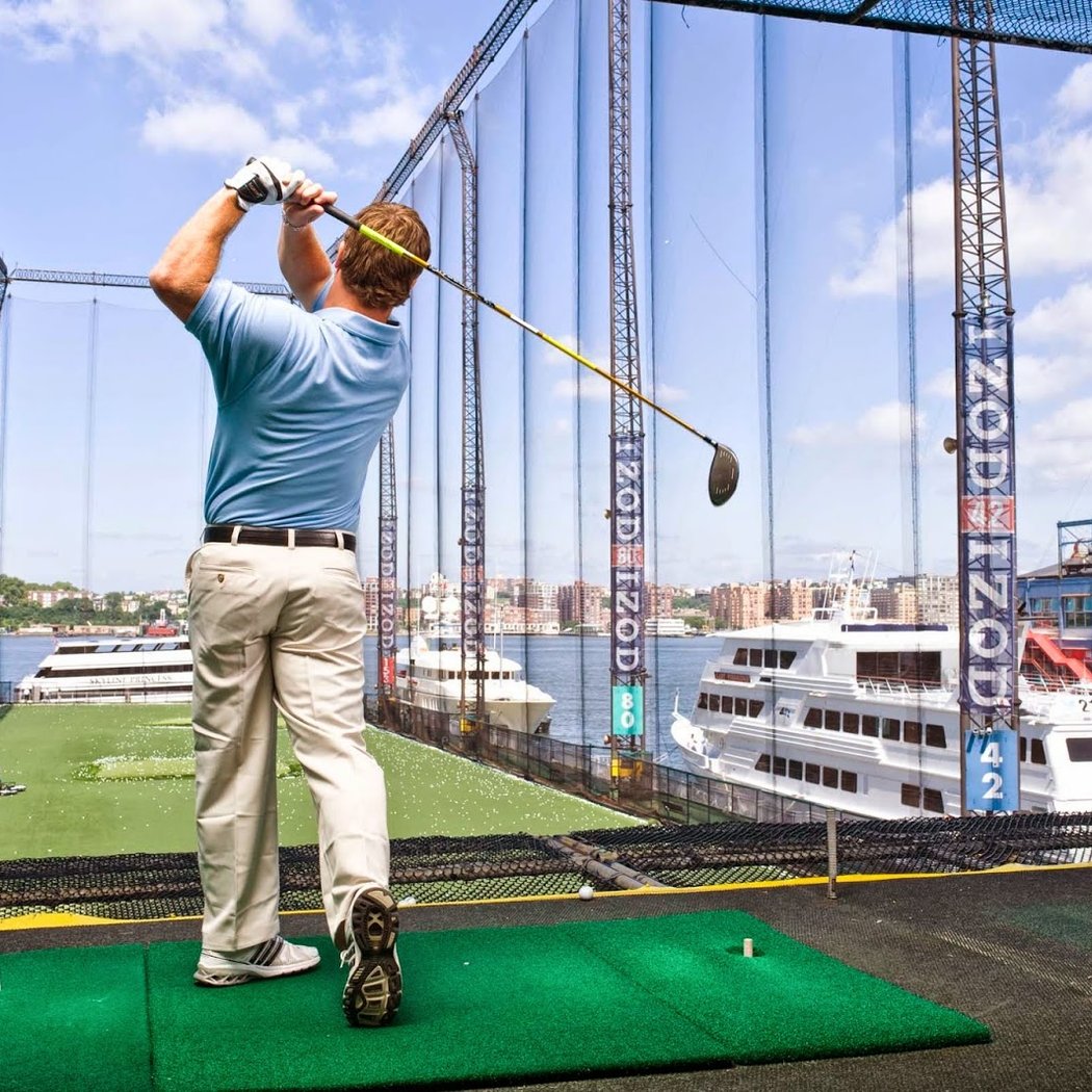 Friday Night Swings Presented by Michelob ULTRA 1