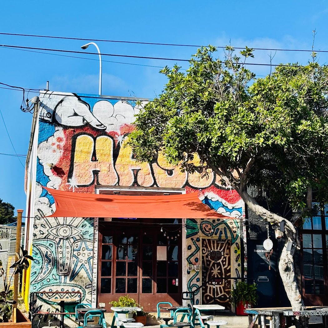 Hayes Burger 3