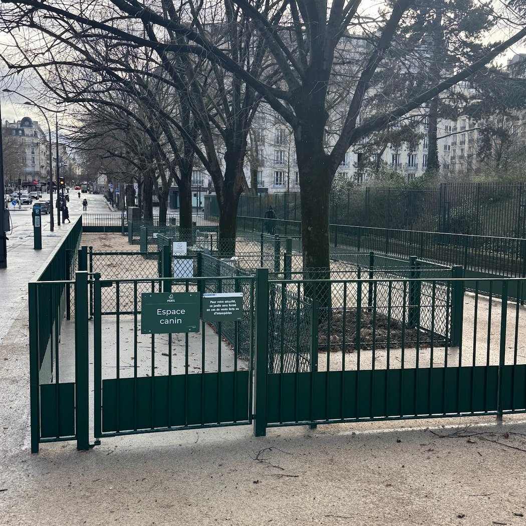 Espace Canin rue de Courcelles 1