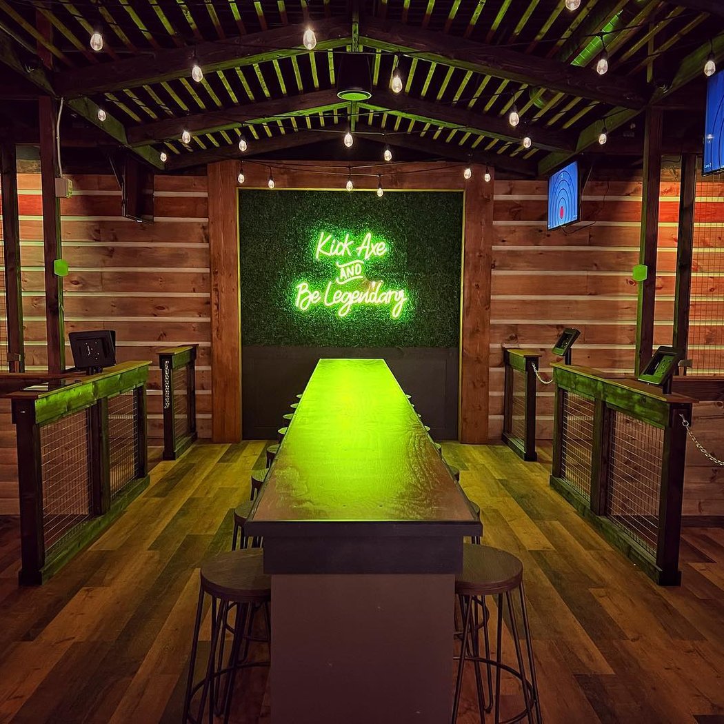 The Legendary Axe | Axe Throwing Bar 1