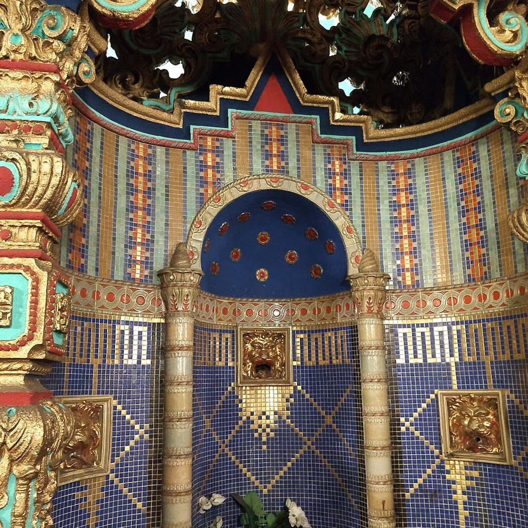 Exclusive Trip Inside the Loew's Valencia: NYC's First "Wonder Theatre" 3