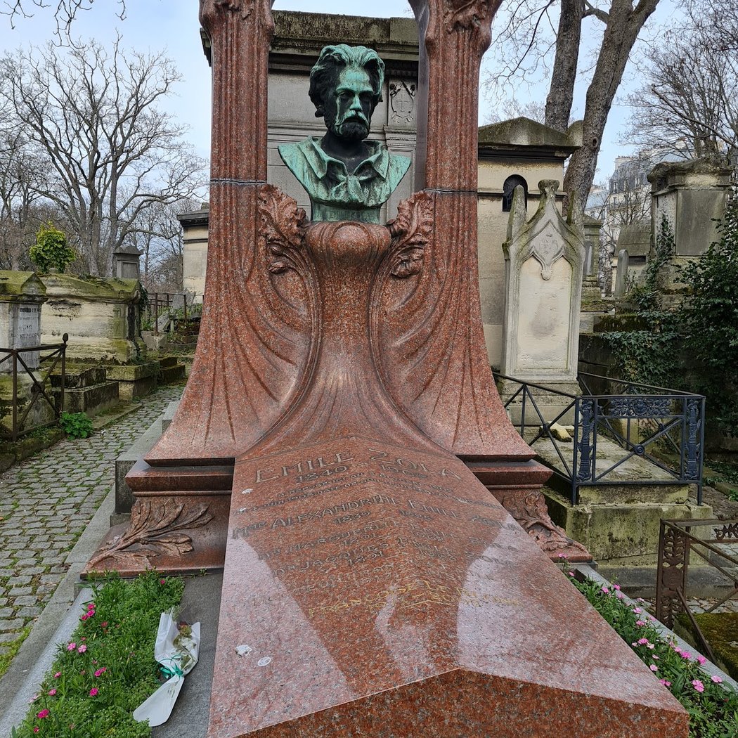 Cenotaph by Émile Zola 2