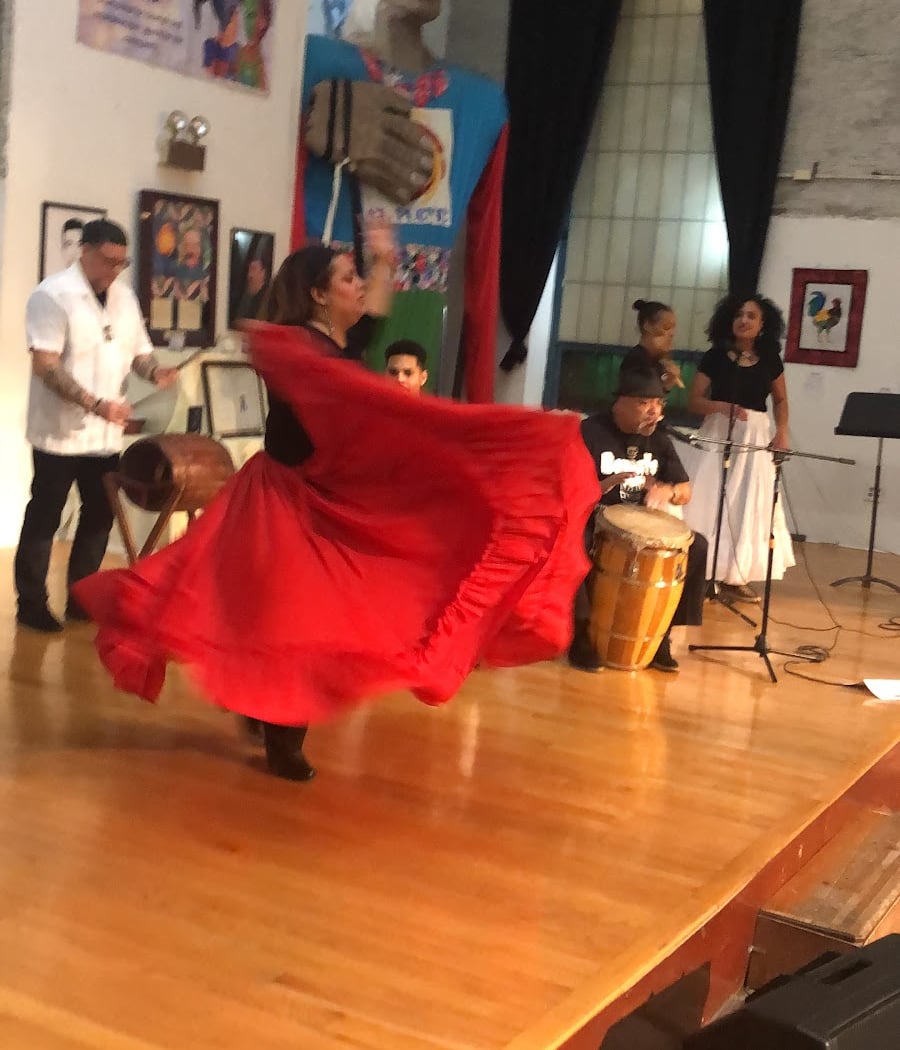 El Puente De Williamsburg Inc. 1