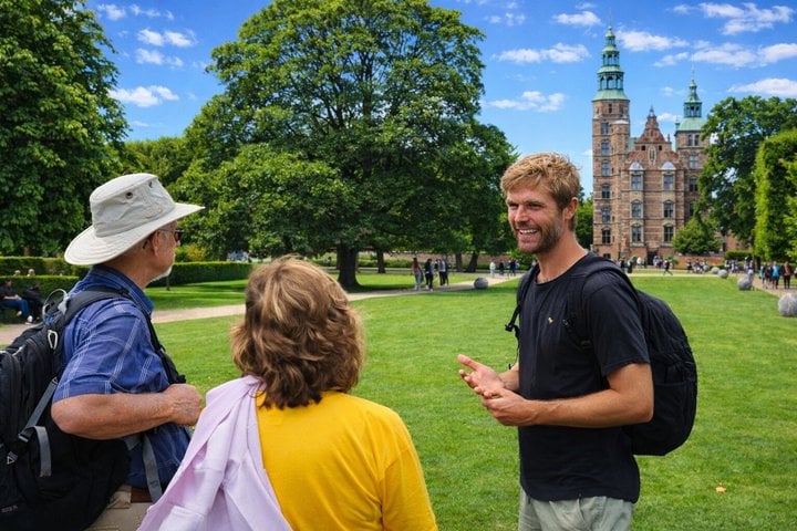 Private Sights & Gems Tour: Old Town, Nyhavn, with a Local Host