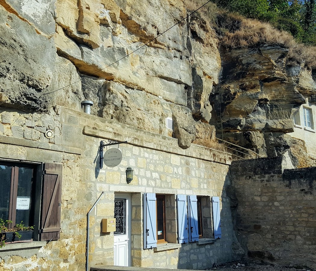 Village troglodyte 2