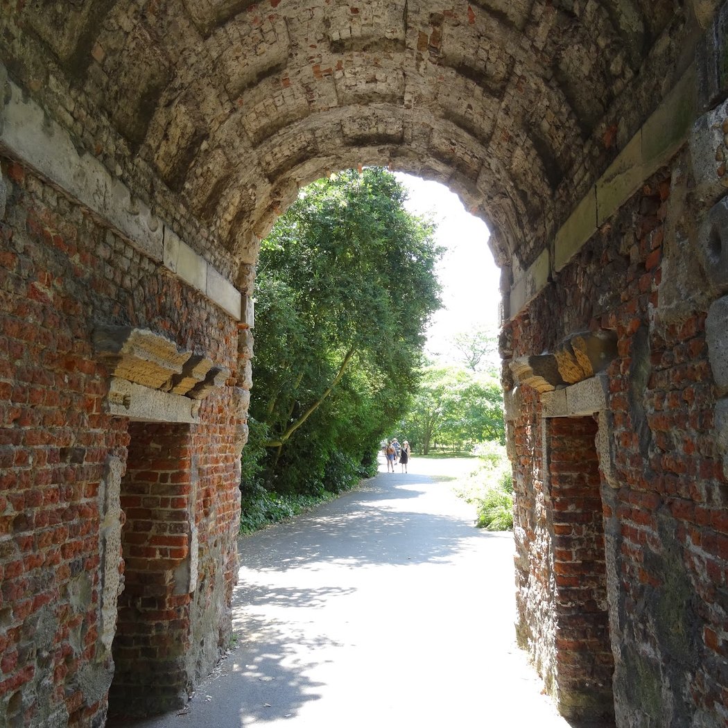 Ruined Arch 3