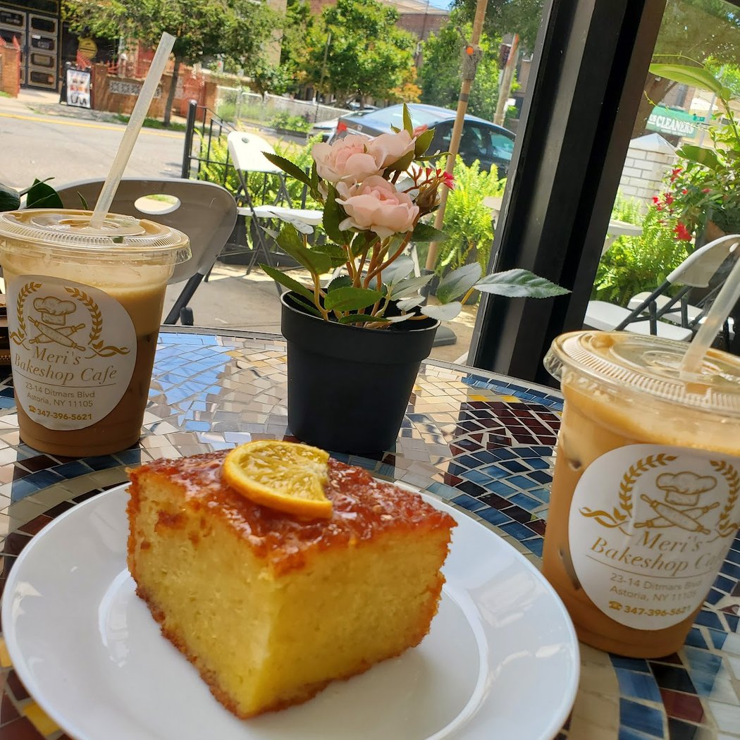 Meri's Bakeshop Cafe 1