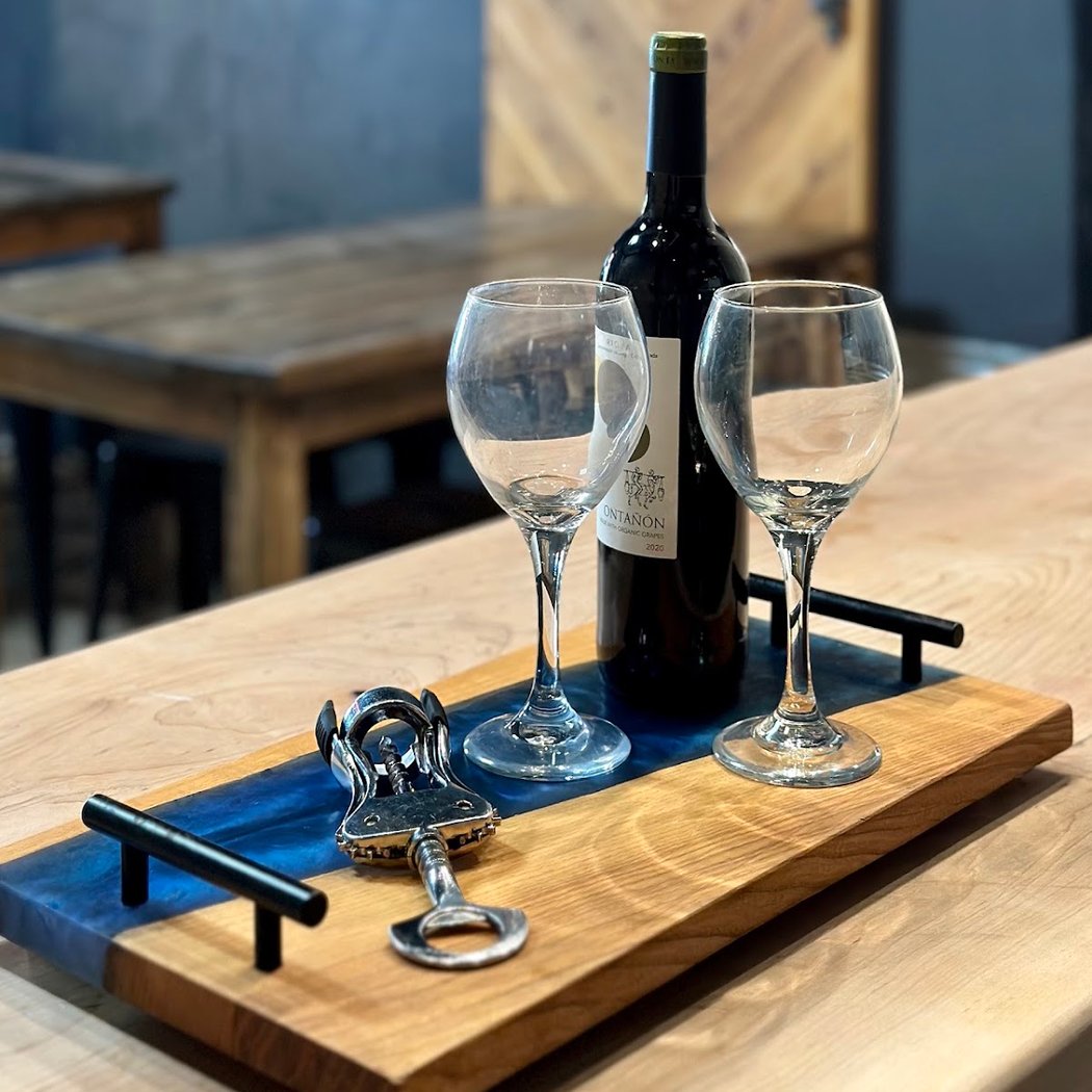 Fisk Avenue DIY Studio & Wine Bar 1