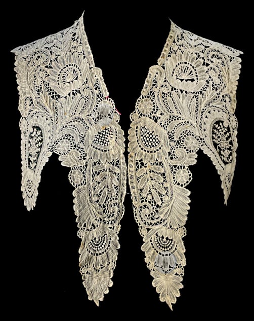 Transcending Fashion: The Lace Accessory 1