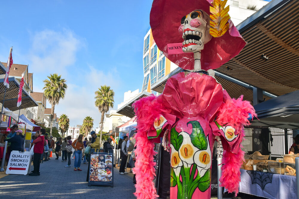 Día de los Muertos and Halloween 1