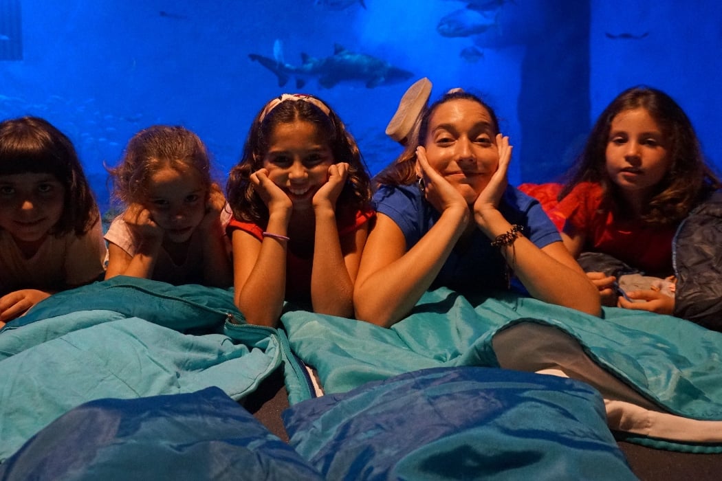 Noche con tiburones en familia 1
