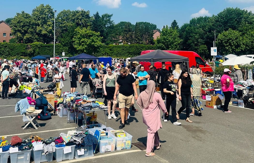 Flohmarkt EDEKA Center Struve HH-Eidelstedt 1