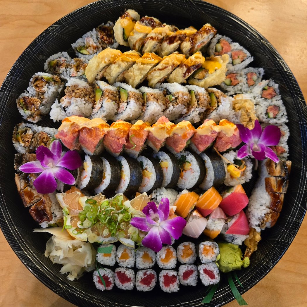 Plate Sushi & Chicken 1