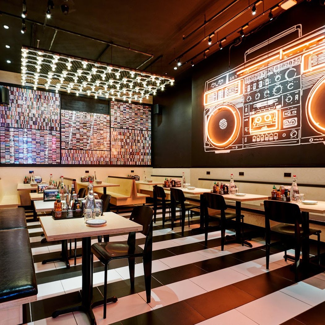 Black Tap Craft Burgers & Beer - 35th St 2