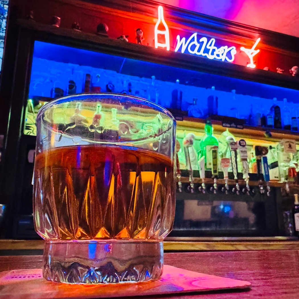 Walter's Bar 1