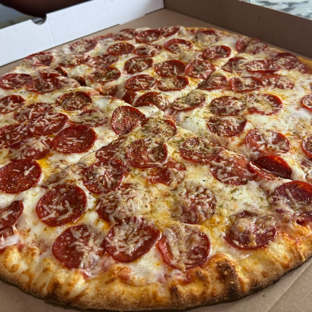 NURMOY PIZZA & RESTAURANT (HALAL) 3