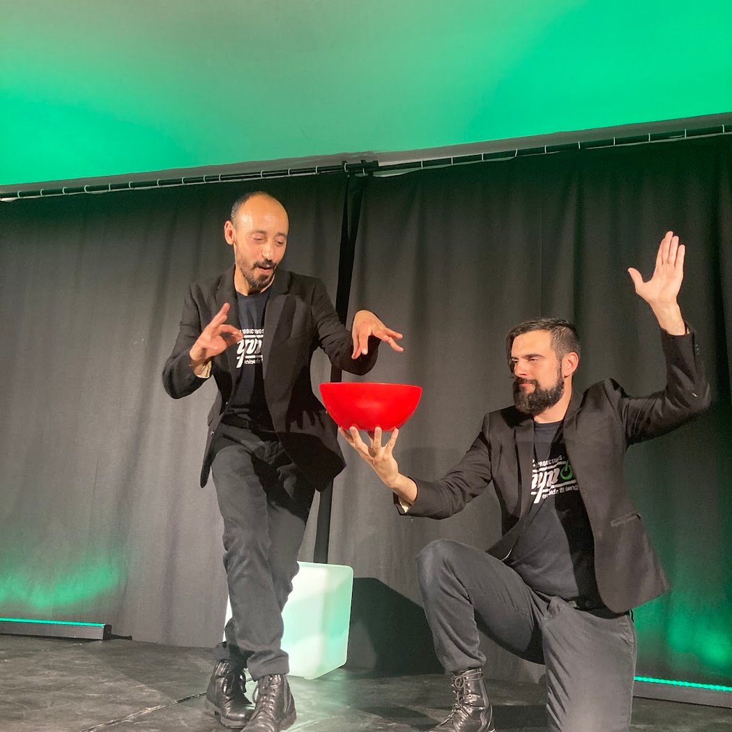 Improductivos Escuela - Curso de Teatro en Sevilla. Cursos, clases y talleres de impro. 2