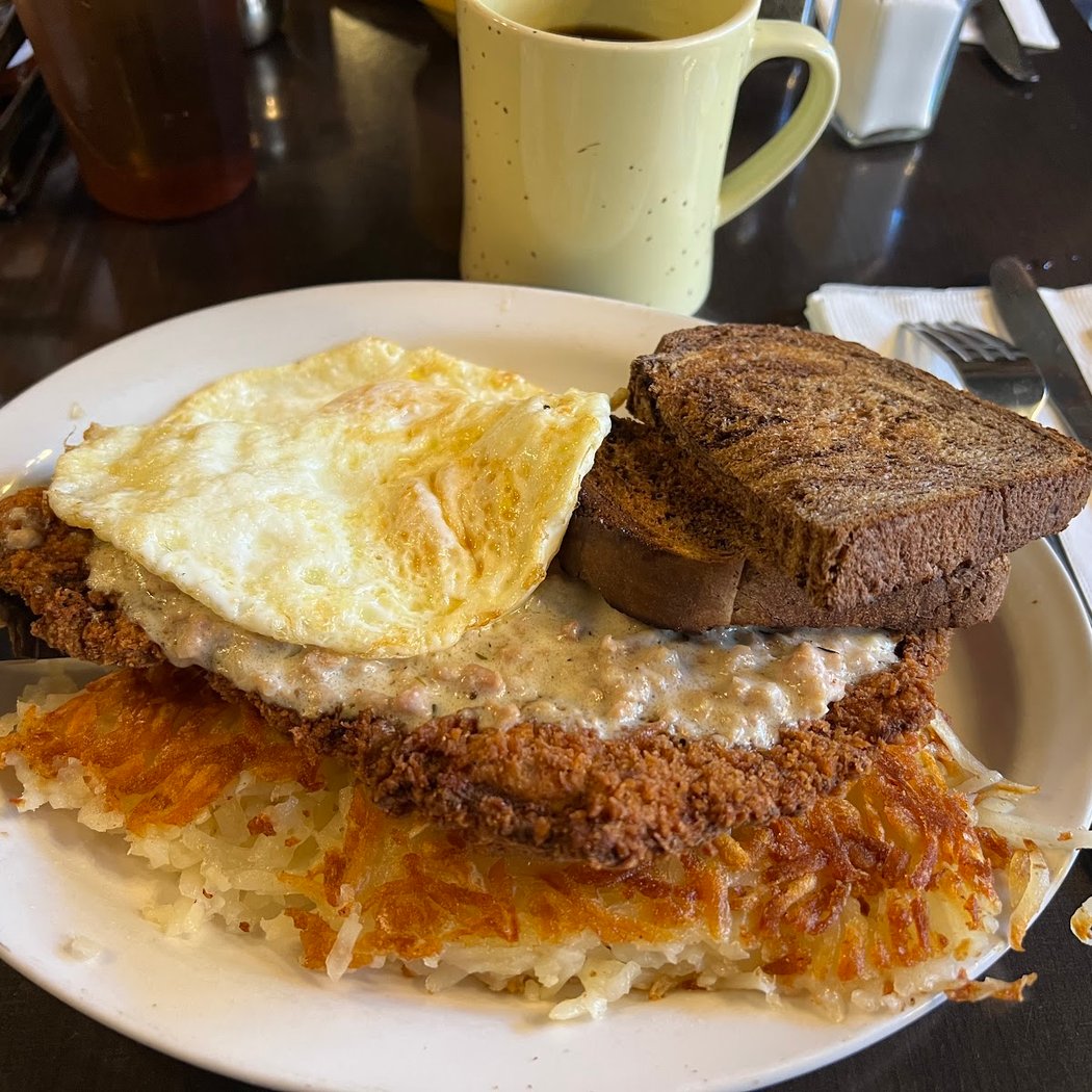 Lost Lake Cafe & Lounge 3