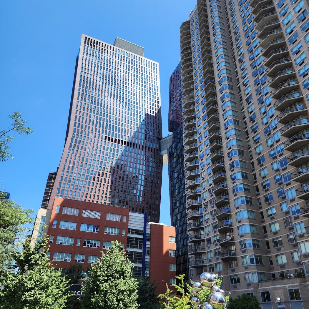 Public Plaza 401 E 34th St 2