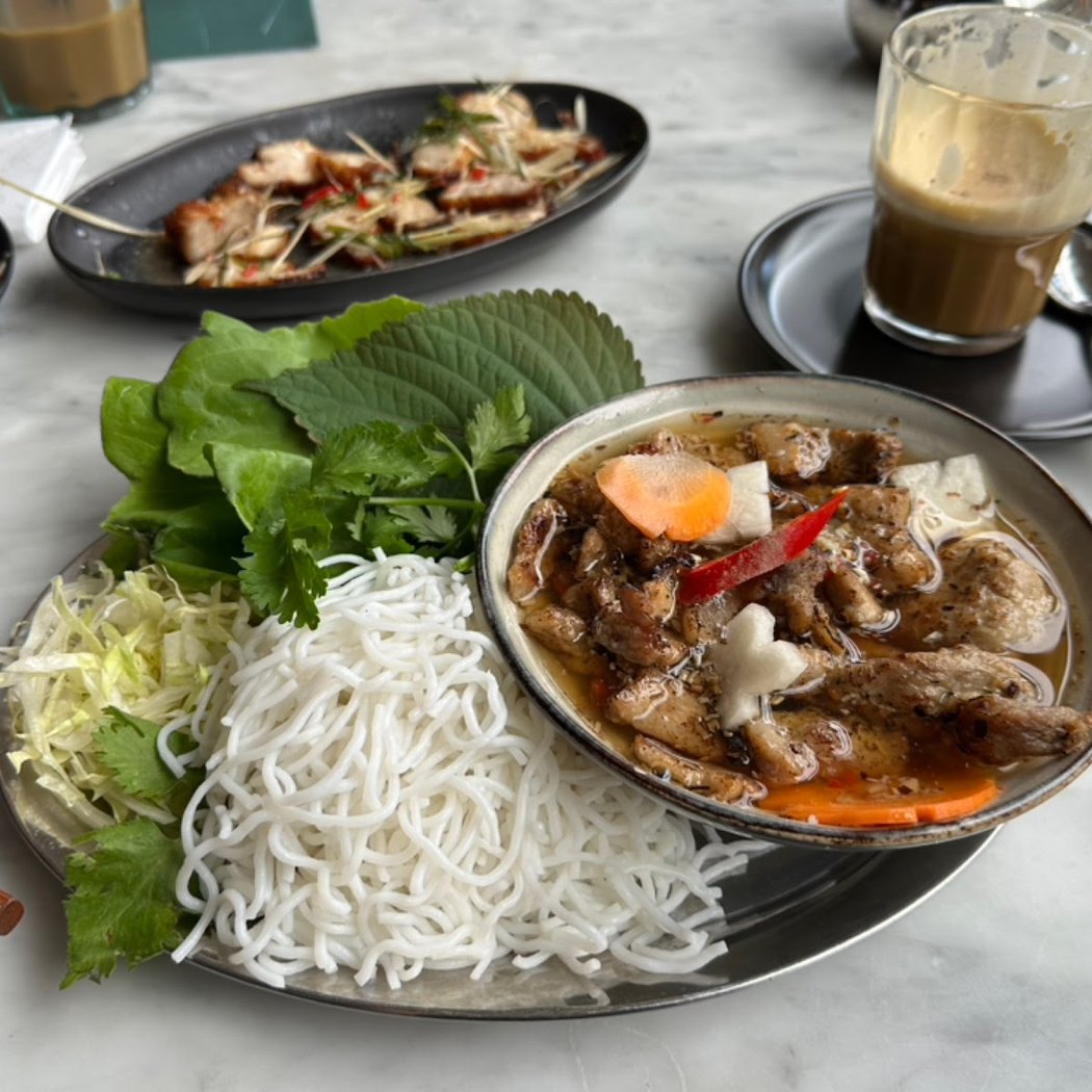 Yên Dining Bar 3
