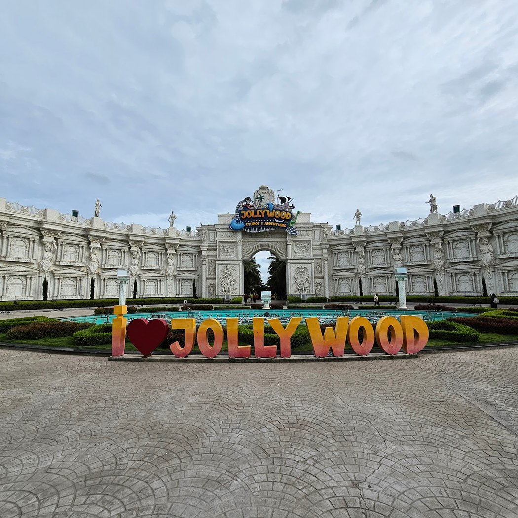 Vels Jollywood Studios and Adventure 4