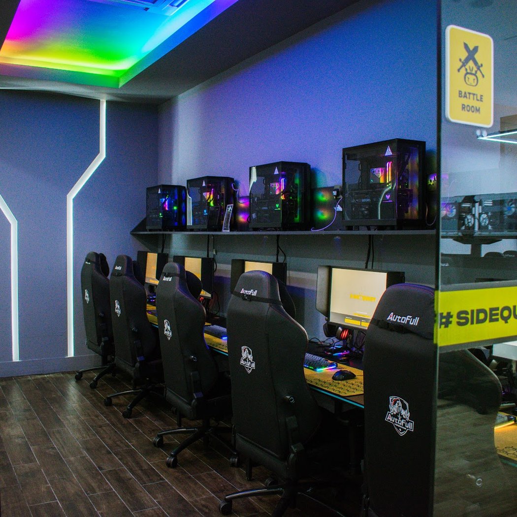 SideQuest Gamers Hub & Yi Fang (Charing Cross) 网咖奶茶 1