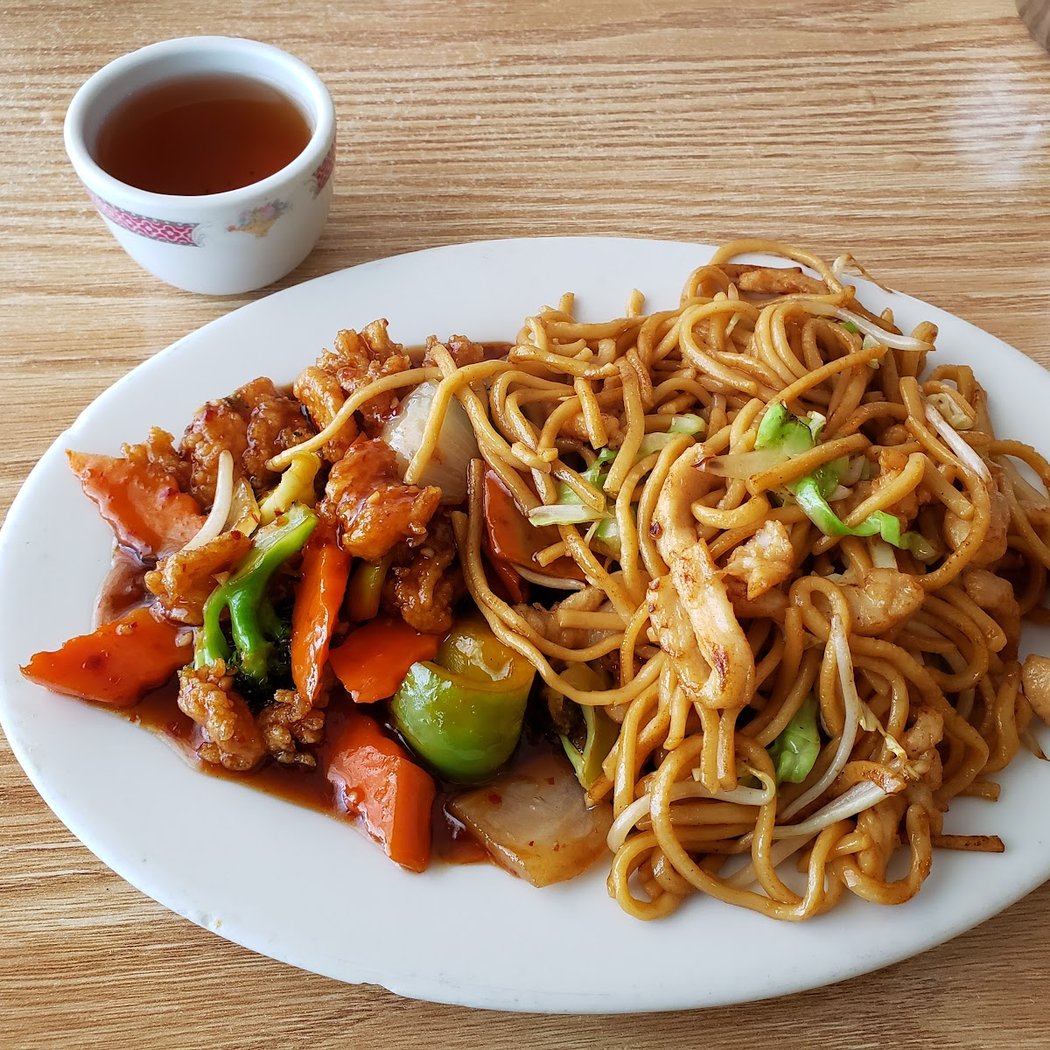 Golden Spring Mandarin Cuisine 2