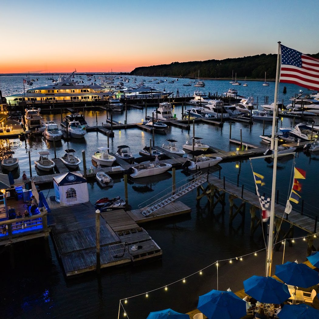 Danfords Hotel & Marina 1