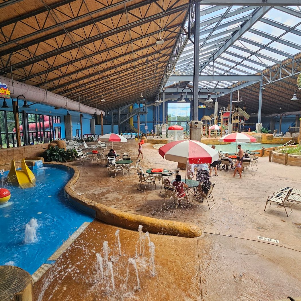 Split Rock Resort: H2Oooohh!!! Indoor Waterpark 2