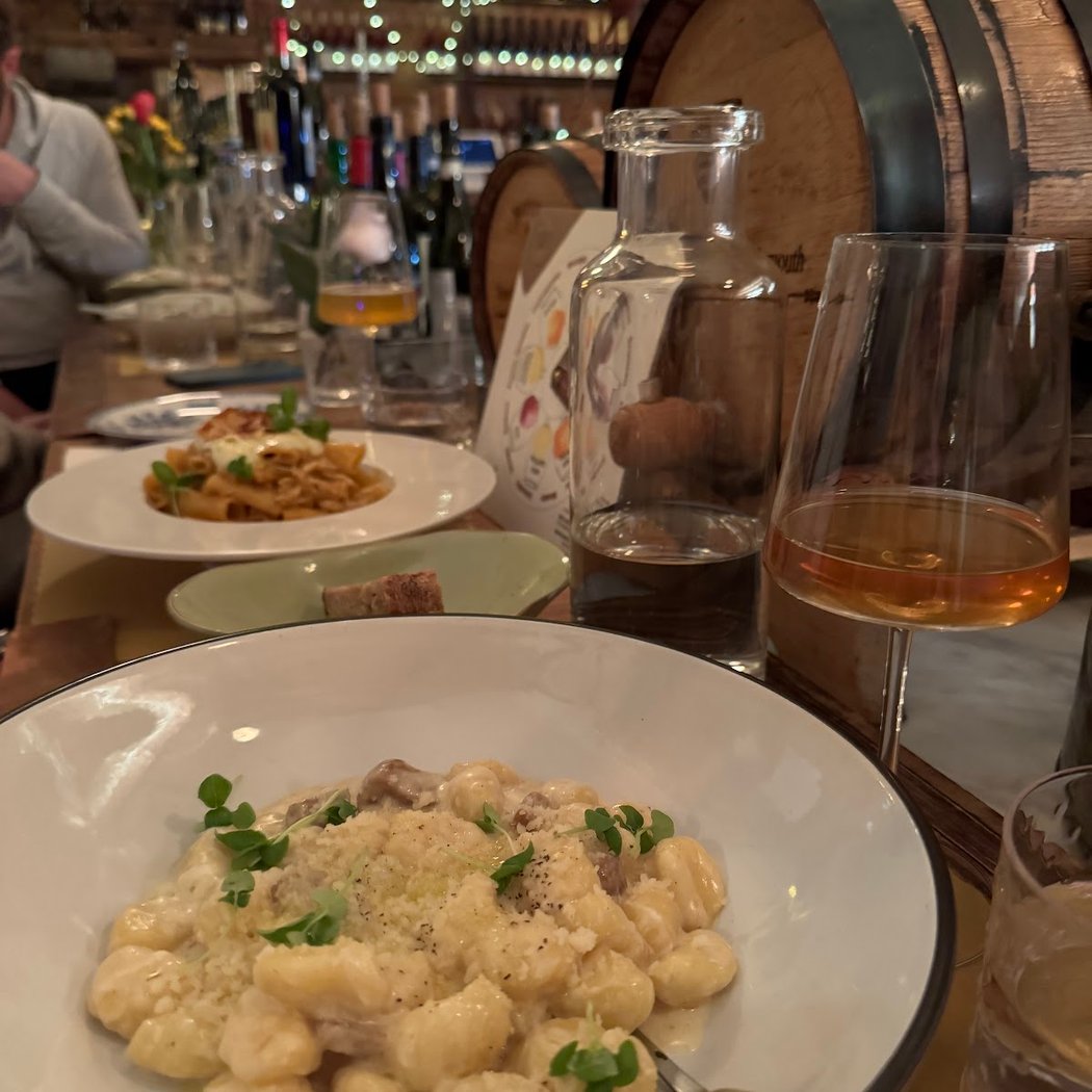 Terre| Pasta & Natural wine 1