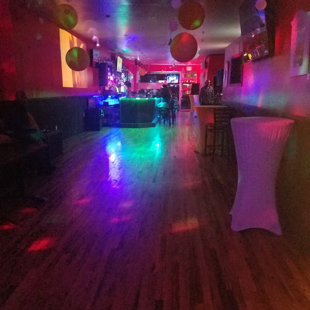 Pelican Reef Bar & Lounge 1