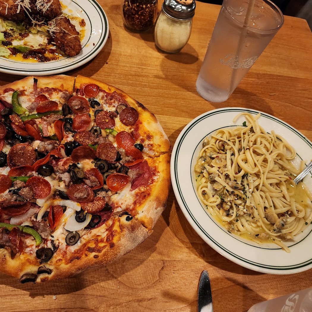 Mary's Pizza Shack 3