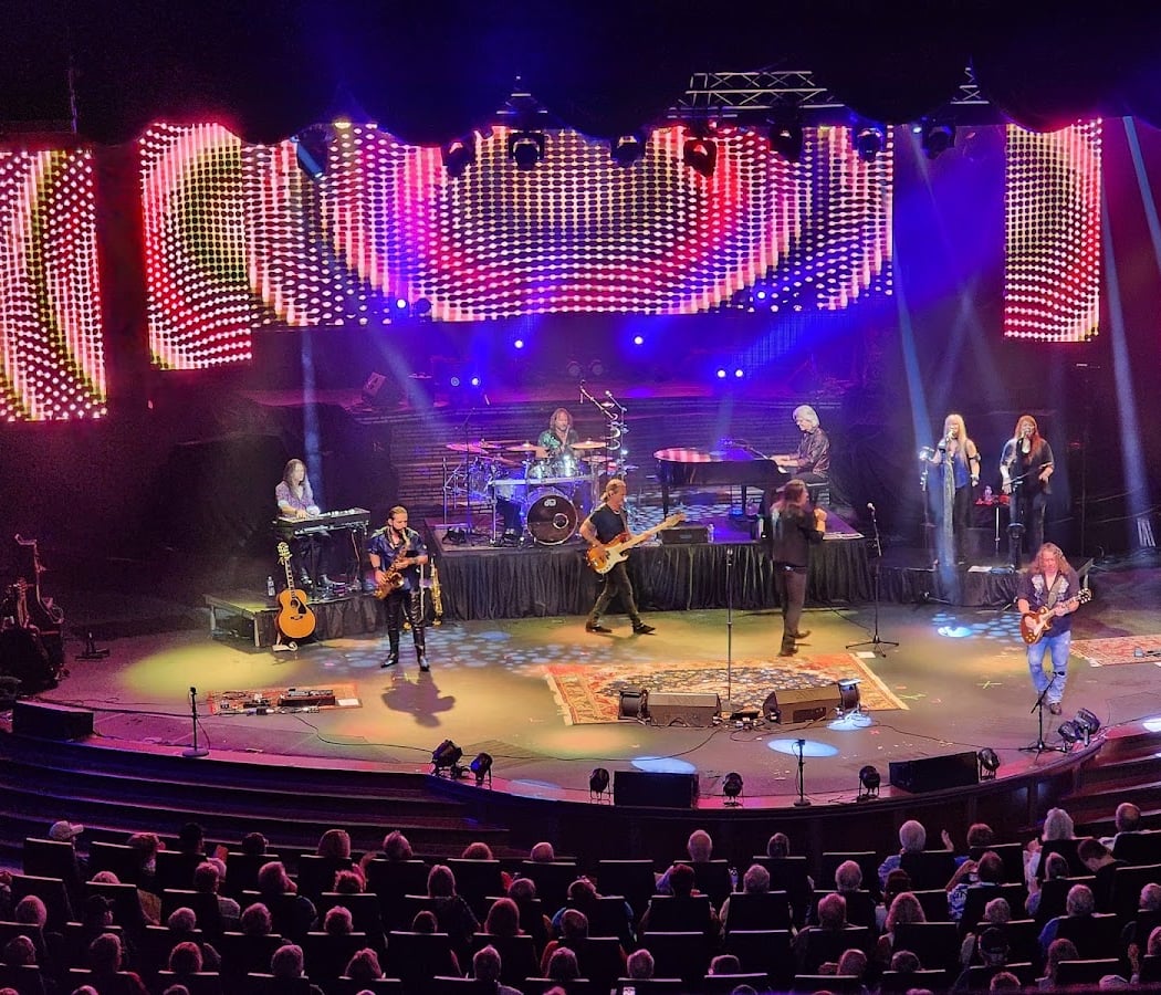 The Carolina Opry Theater 2