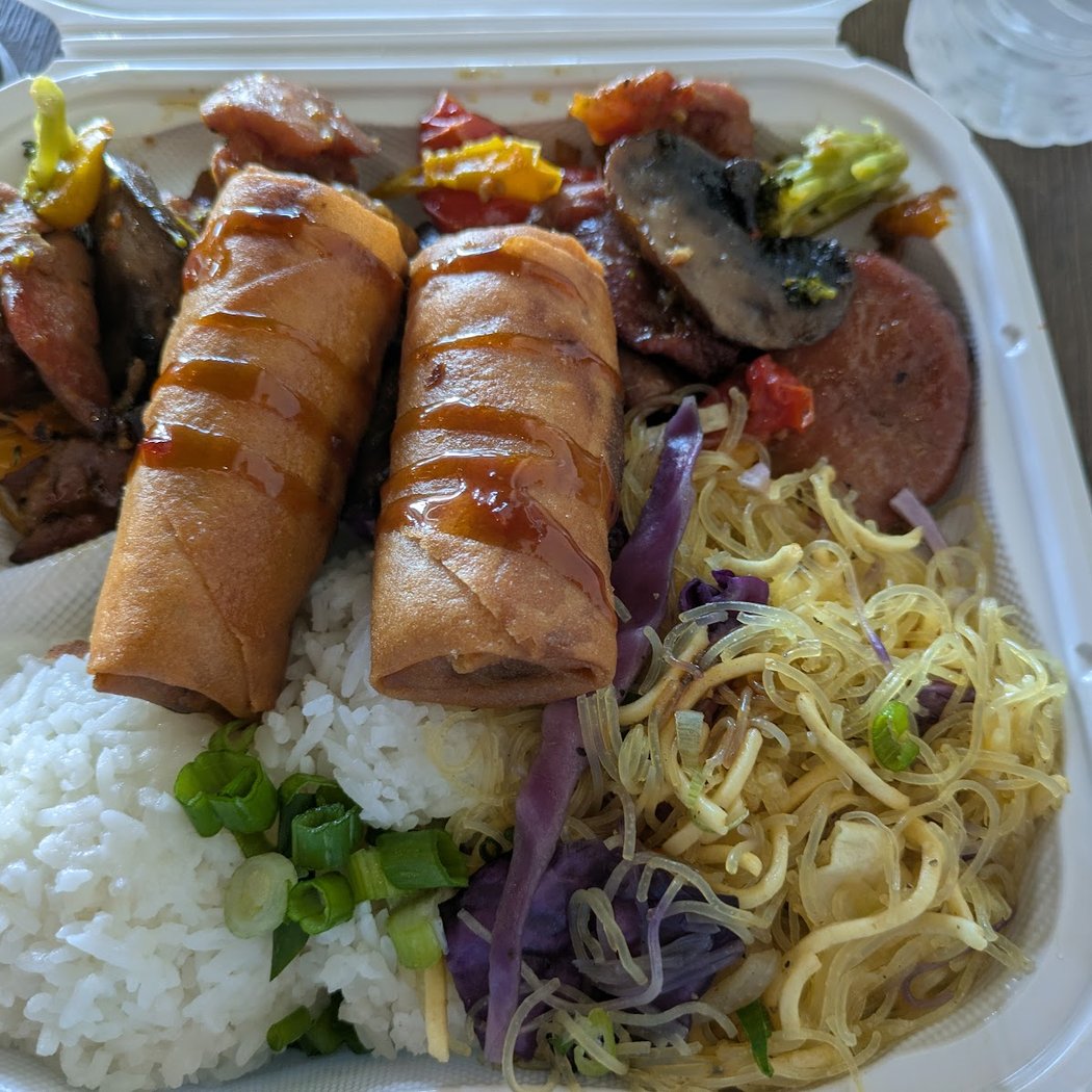 Lumpia Bros. Cafe 3