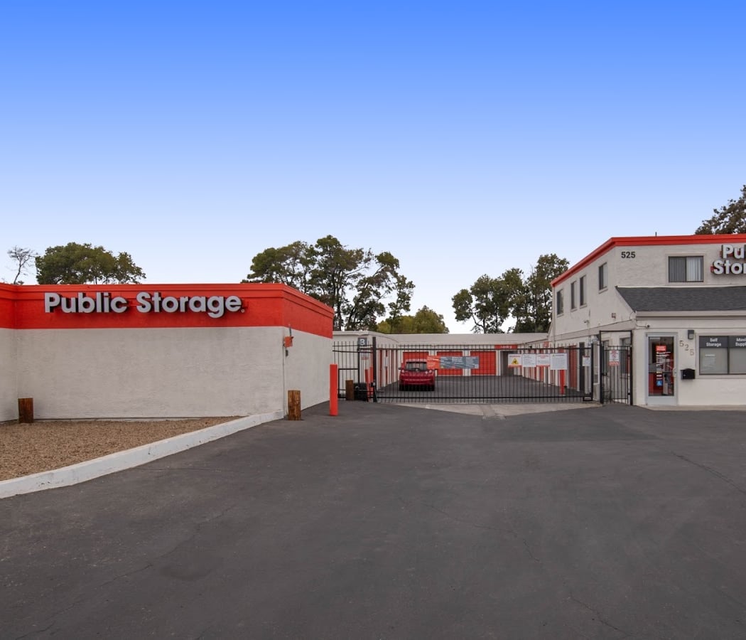 Public Storage 2
