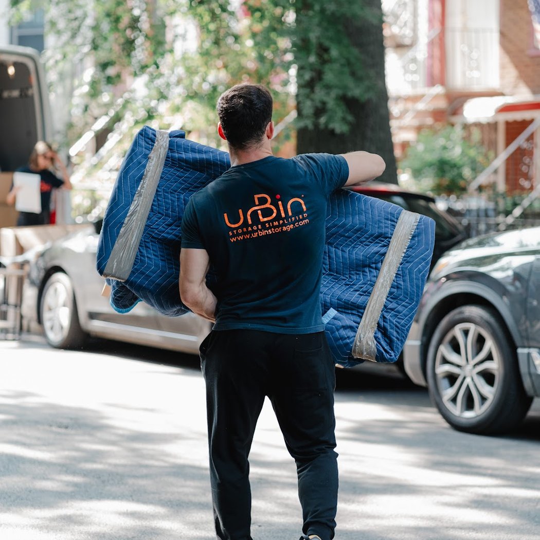 urBin Smart Storage & Moving 1