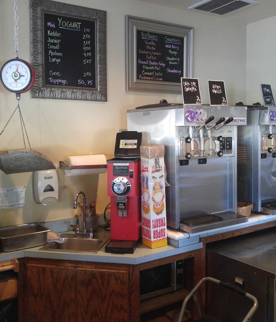 Browns Valley Yogurt & Expresso Bar 1