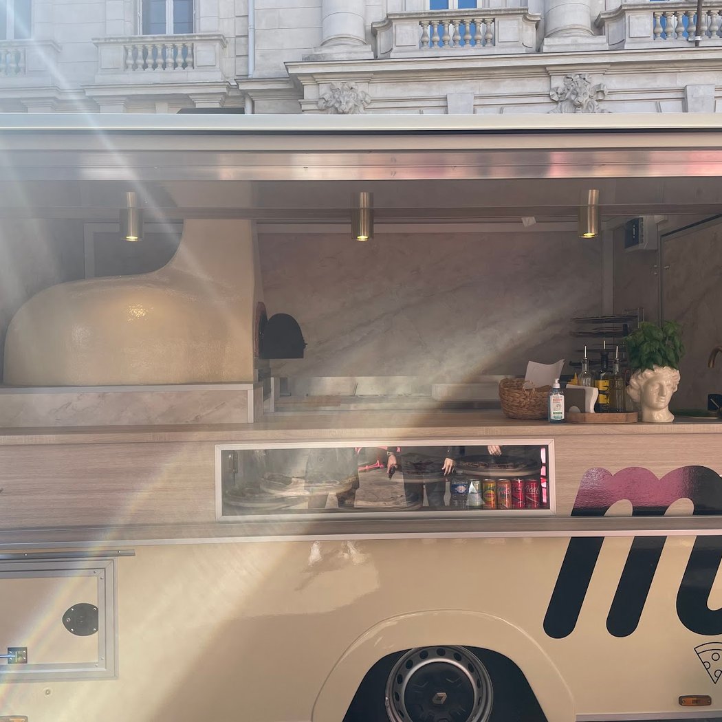 M Le Camion Pizza 3