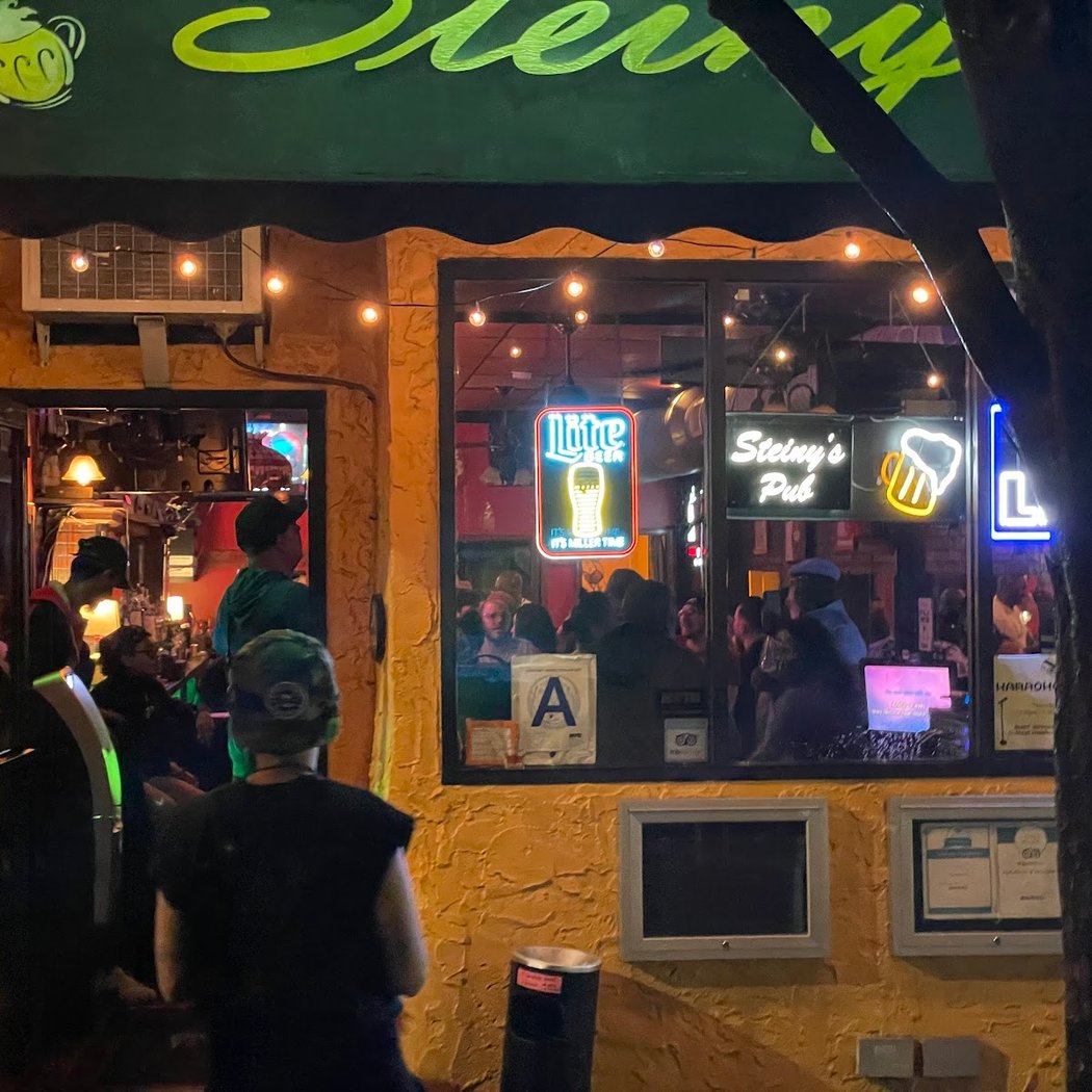 Steiny's Pub 2