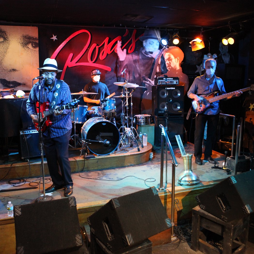 Rosa's Lounge 2