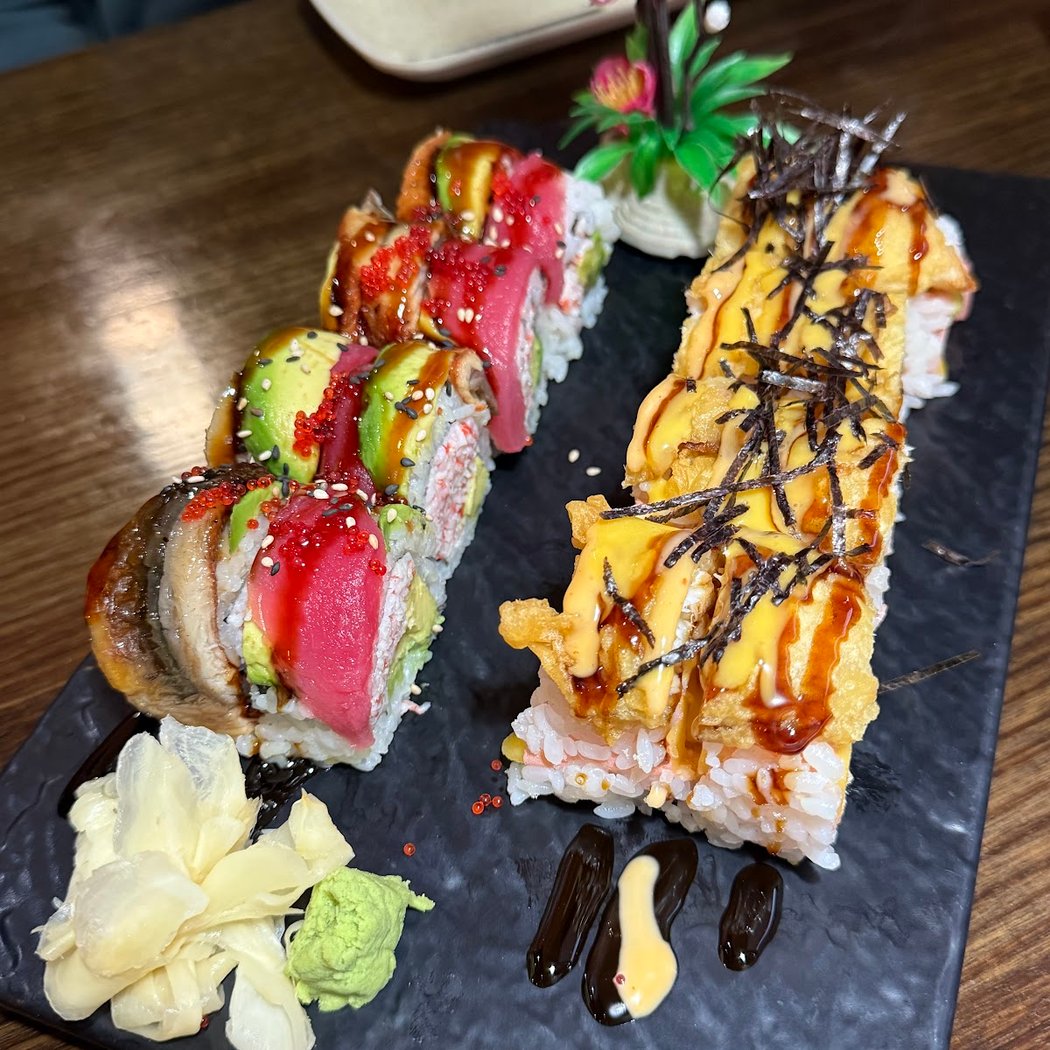 AKI SUSHI BAR AND GRILL 3
