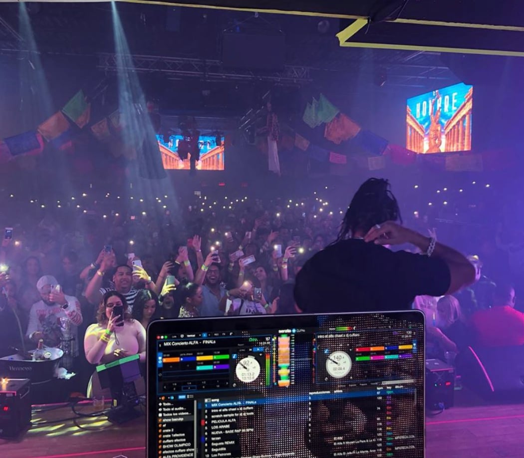 Ñejo El Broko Performing LiVE! 2