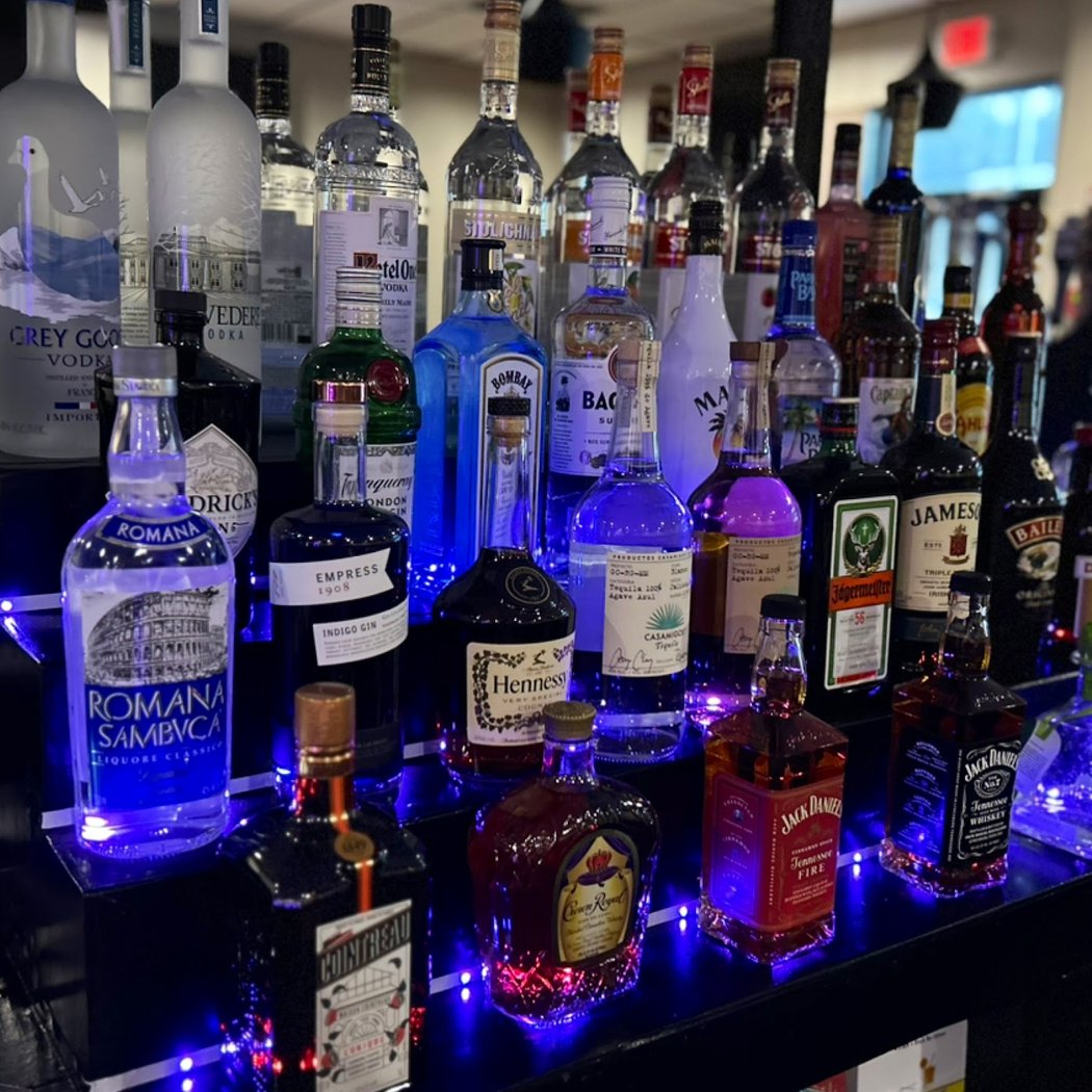 1 Fifty 1 Bar & Grill 2