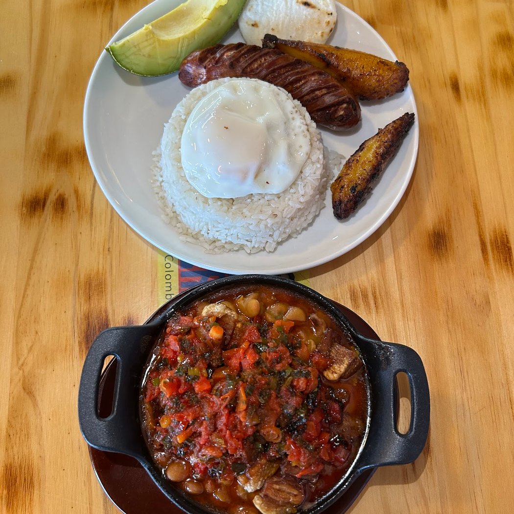 Las Tres Restaurant 1
