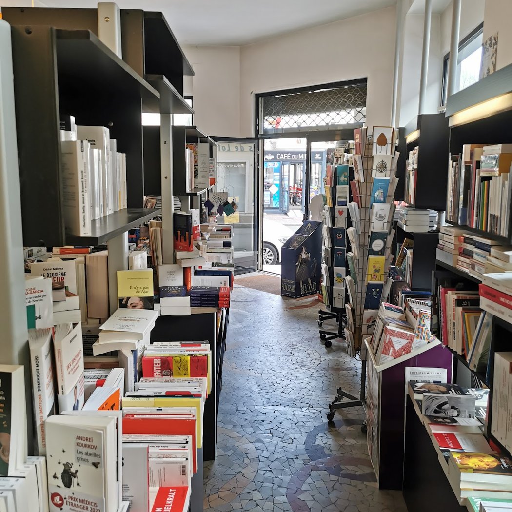 Librairie "Page 10/2" 3