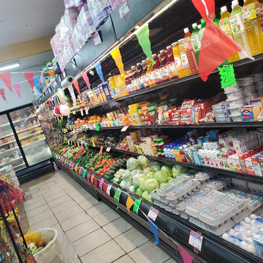 La tiendona market & produce 3